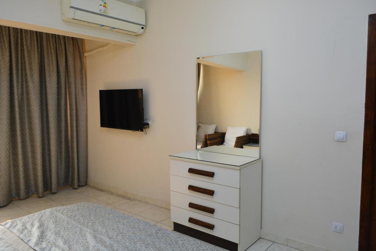 Ferienwohnung شقه مفروشه 3 غرف امام سيتي ستارز Kairo Exterior foto
