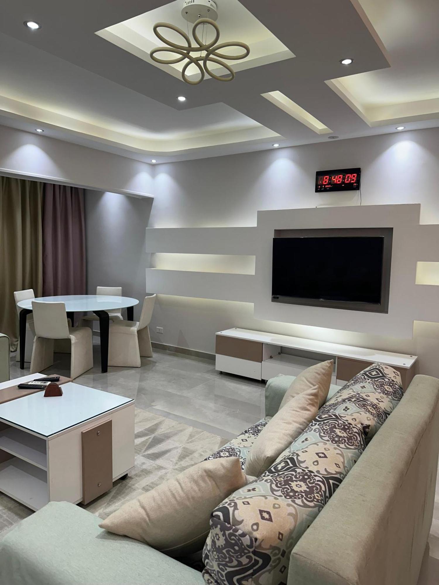 Ferienwohnung شقه مفروشه 3 غرف امام سيتي ستارز Kairo Exterior foto