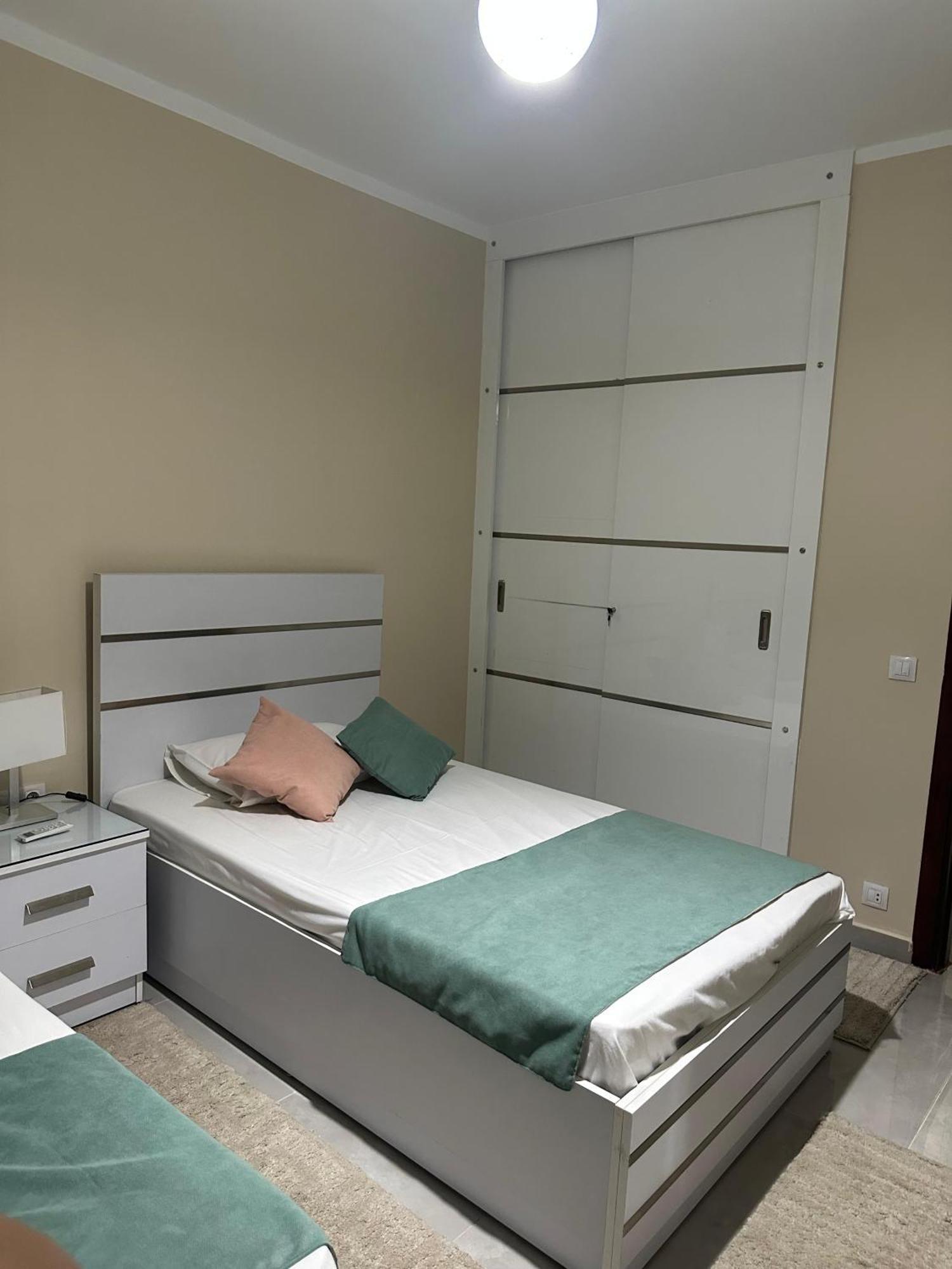 Ferienwohnung شقه مفروشه 3 غرف امام سيتي ستارز Kairo Exterior foto