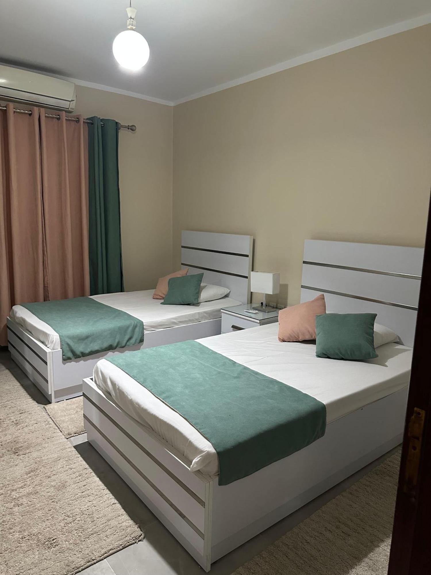 Ferienwohnung شقه مفروشه 3 غرف امام سيتي ستارز Kairo Exterior foto
